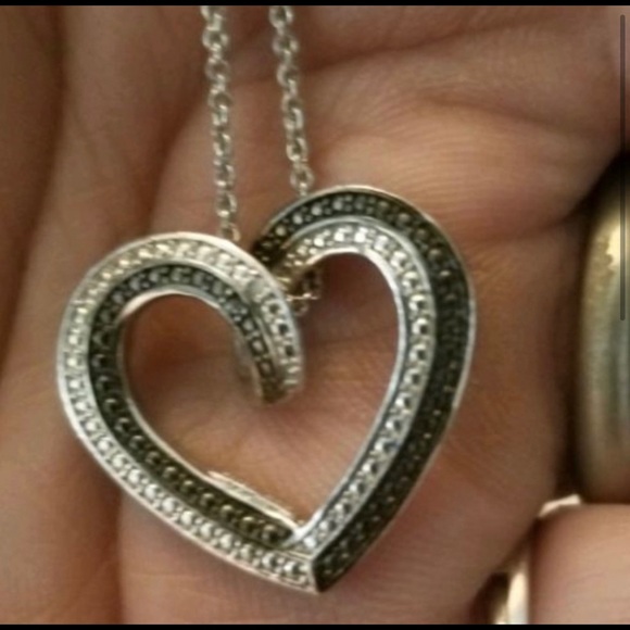 New sterling silver black & white diamond accent heart necklace - Picture 3 of 8